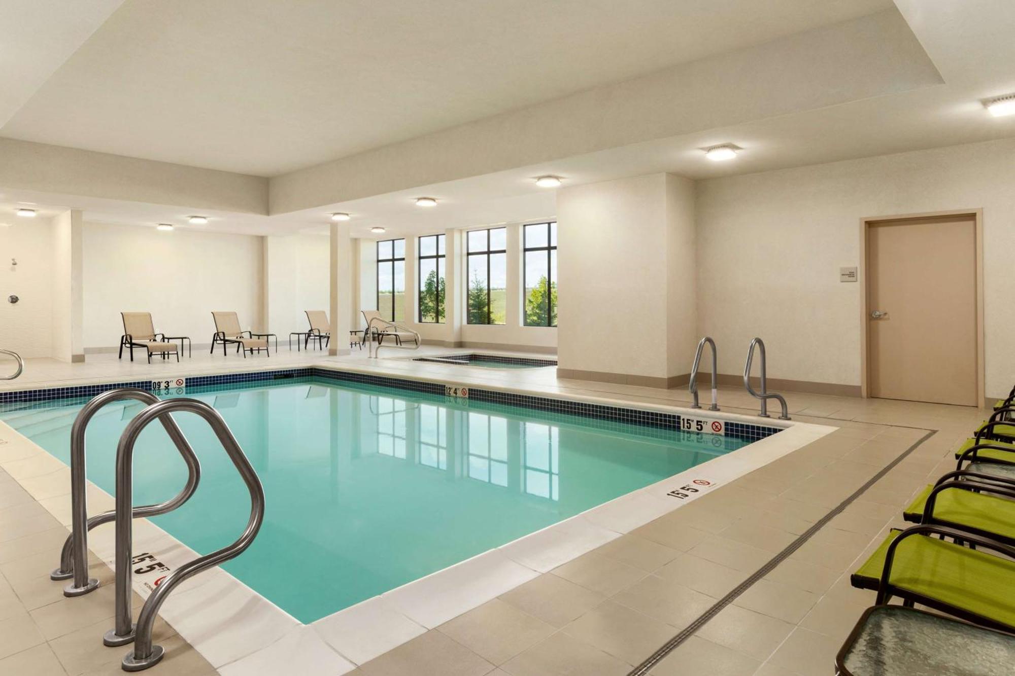 Hampton Inn By Hilton Edmonton/Sherwood Park Esterno foto